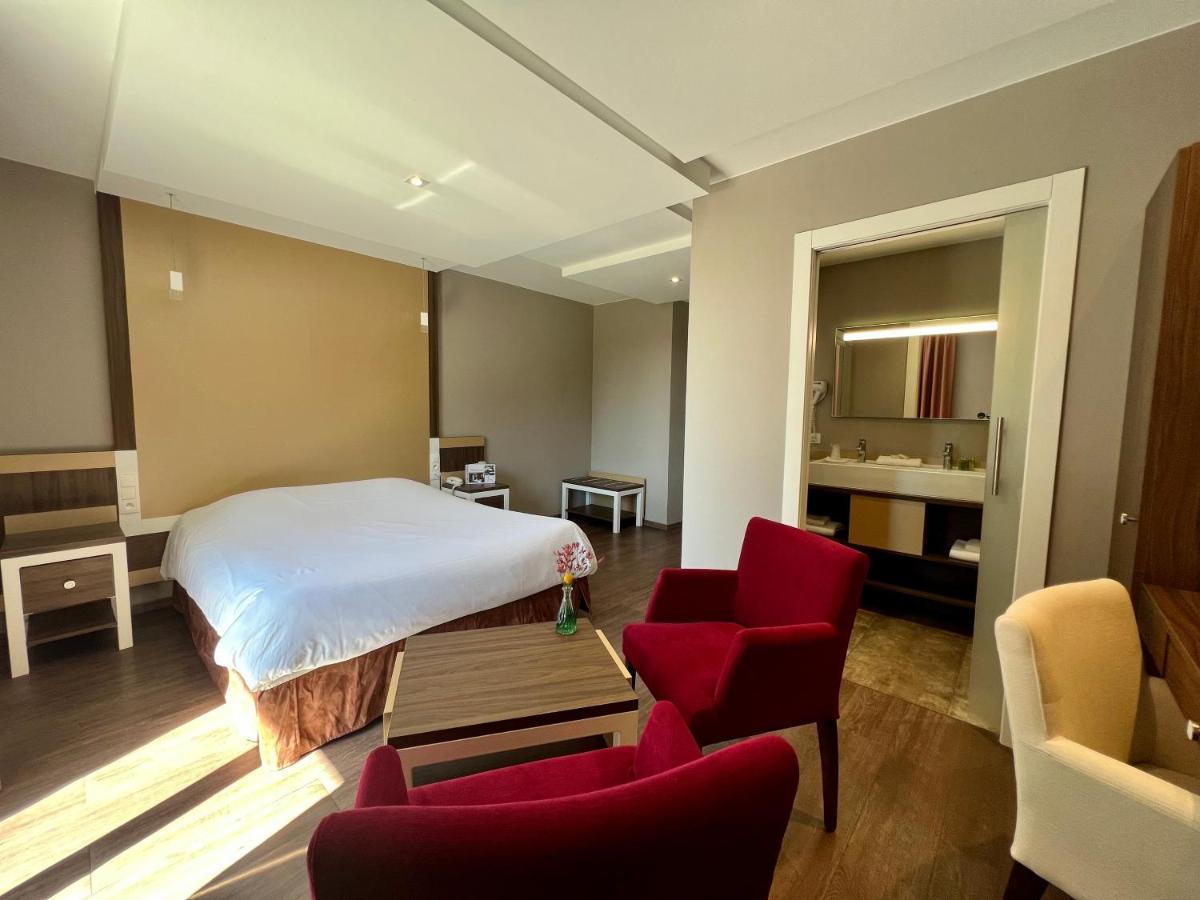Hotel Les Bergeronnettes Champagneux Bagian luar foto