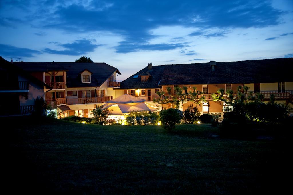 Hotel Les Bergeronnettes Champagneux Bagian luar foto