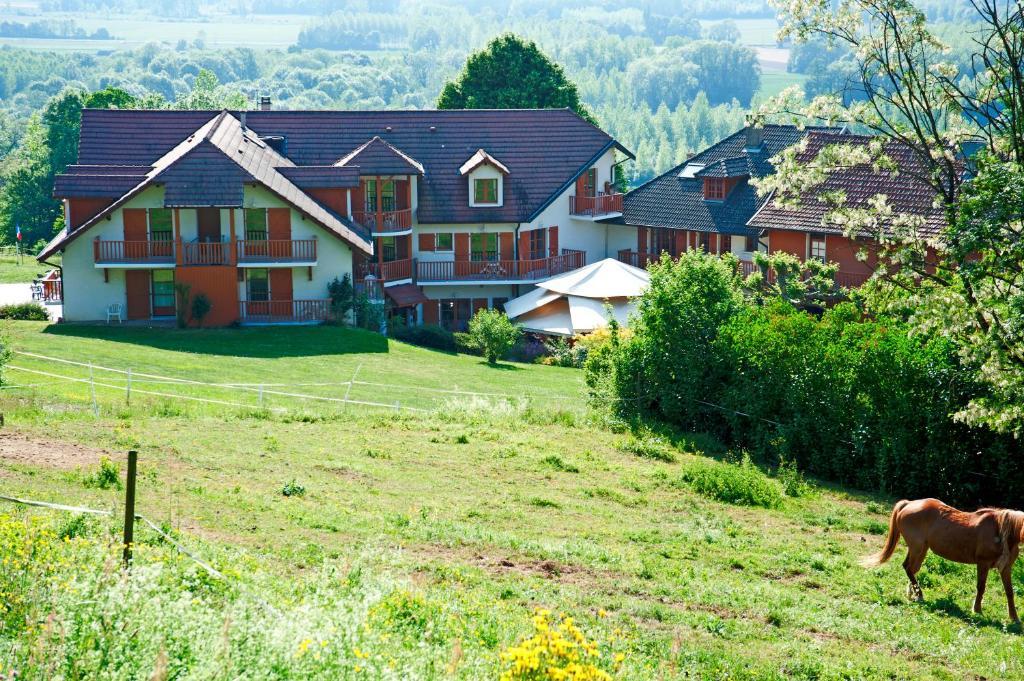 Hotel Les Bergeronnettes Champagneux Bagian luar foto