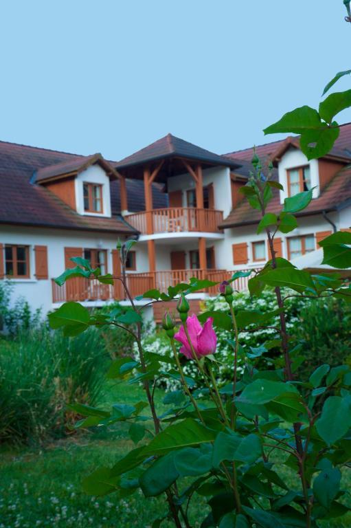 Hotel Les Bergeronnettes Champagneux Bagian luar foto